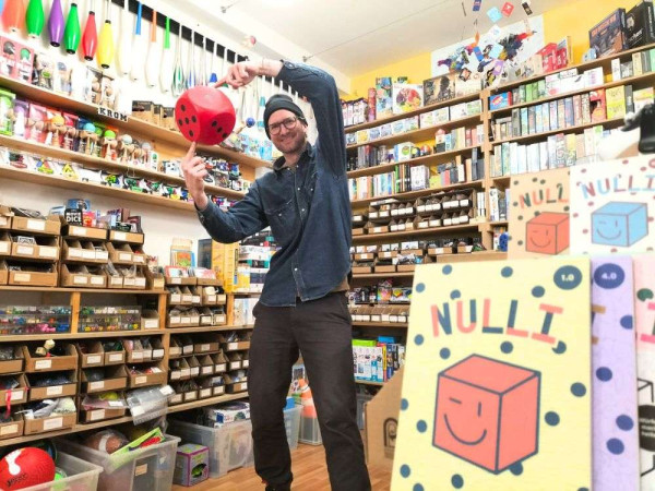 Lukas-Kurmann-Nulli-W-rfelspiel_header