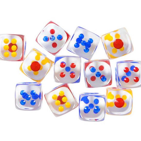 Transparenter Würfel mit farbigen Punken