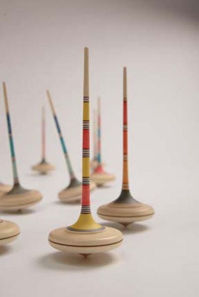 Kreisel Ara zweifarbig 47mm - Ahorn